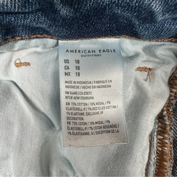 American Eagle Stretch Crossover Denim Mom Short Size 10 High Rise Cuffed Blue - Picture 9 of 11